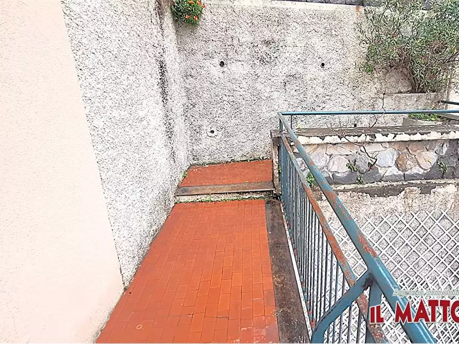 Immagine 17 di Trilocale in affitto  a Genova