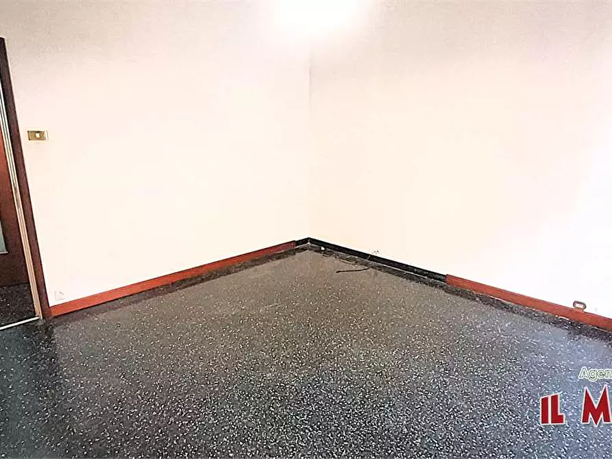 Immagine 22 di Trilocale in affitto  a Genova