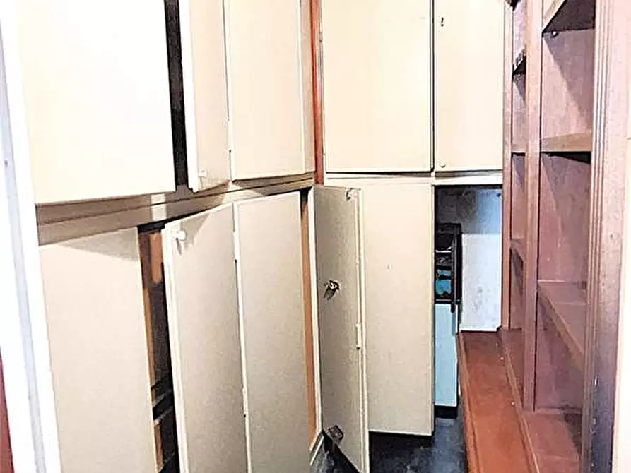 Immagine 26 di Trilocale in affitto  a Genova