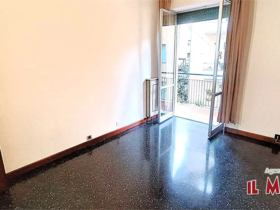 Immagine 14 di Trilocale in affitto  a Genova