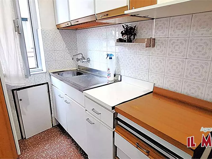 Immagine 5 di Trilocale in affitto  a Genova