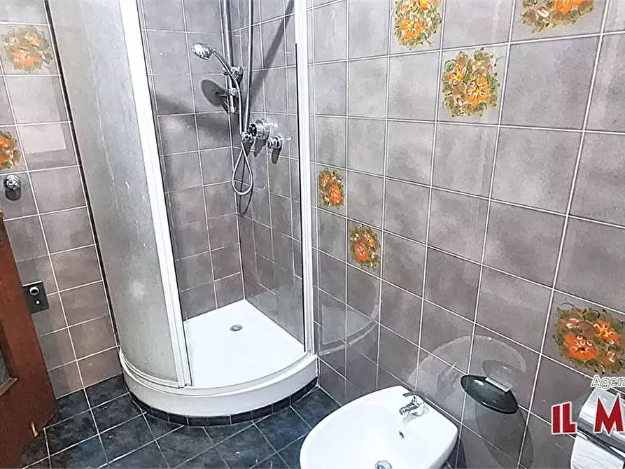 Immagine 21 di Trilocale in affitto  a Genova