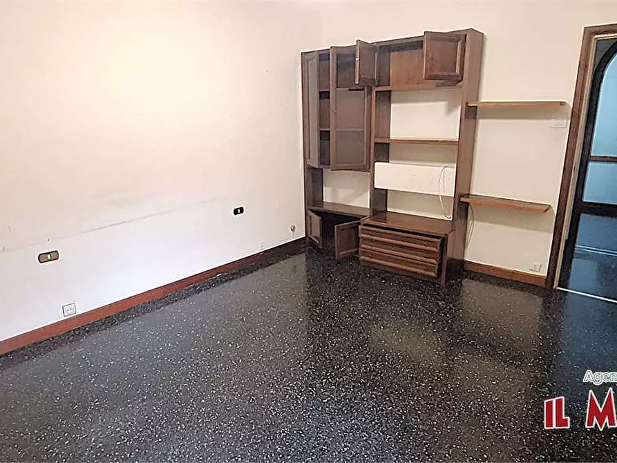 Immagine 6 di Trilocale in affitto  a Genova