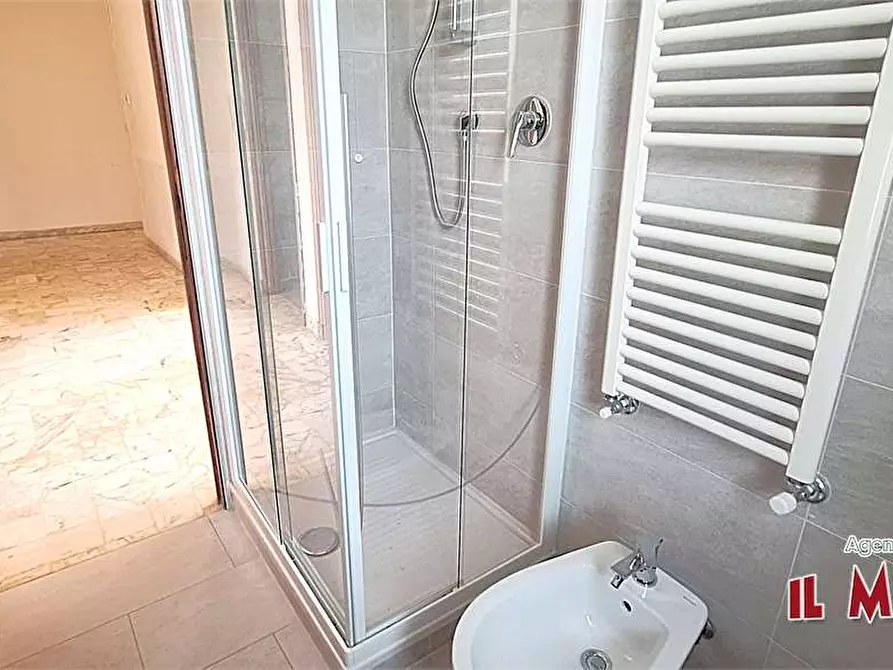 Immagine 15 di Attico in affitto  a Campomorone