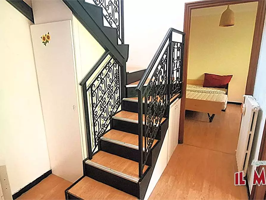 Immagine 10 di Trilocale in affitto  in Via Vittorio Veneto a Mignanego