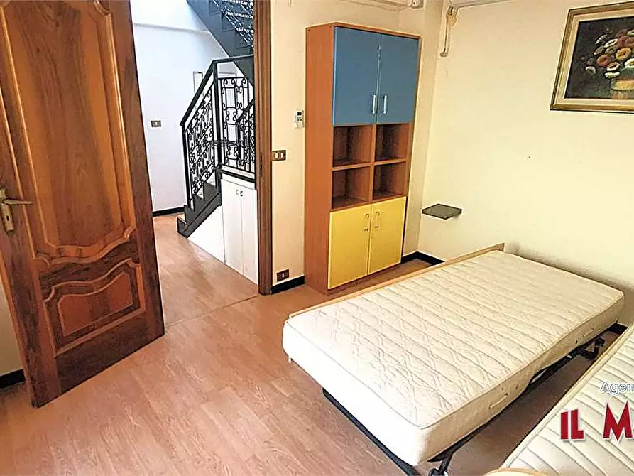 Immagine 18 di Trilocale in affitto  in Via Vittorio Veneto a Mignanego