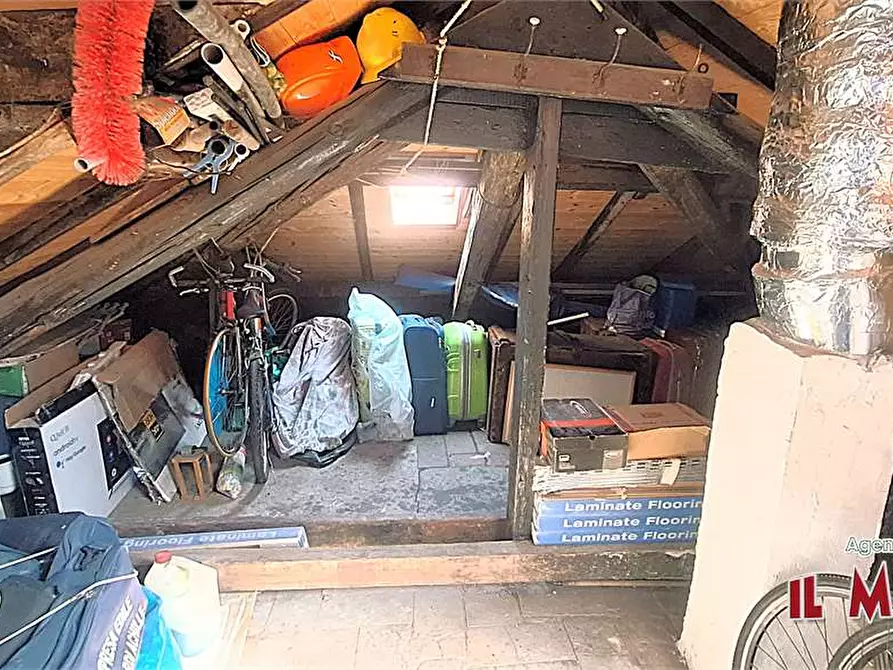 Immagine 30 di Trilocale in vendita  a Genova