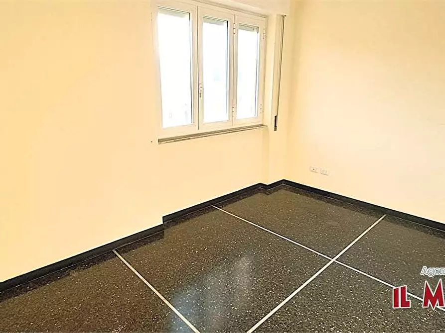 Immagine 18 di Trilocale in vendita  in Via Stassano a Genova