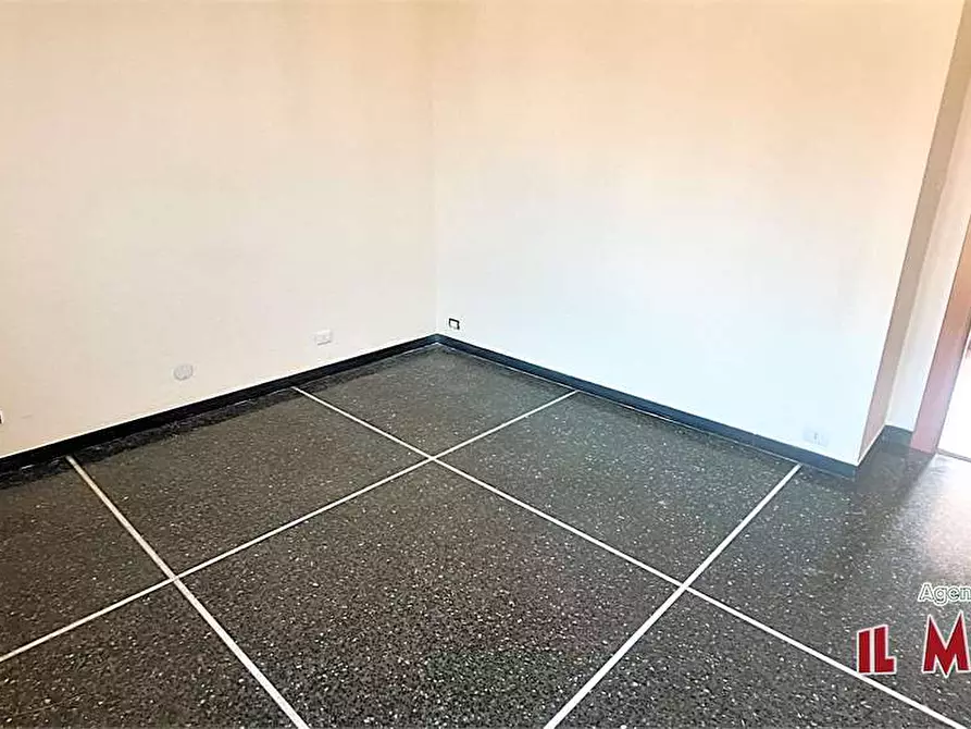 Immagine 27 di Trilocale in vendita  in Via Stassano a Genova