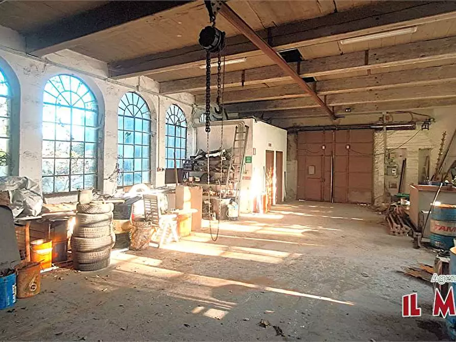 Immagine 3 di Magazzino in vendita  in Via San Martino a Ceranesi