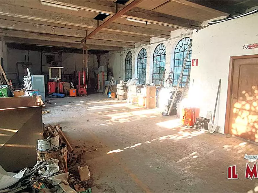 Immagine 6 di Magazzino in vendita  in Via San Martino a Ceranesi