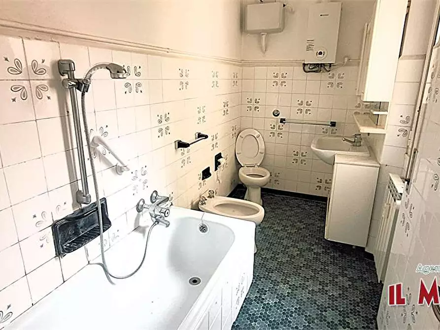 Immagine 21 di Trilocale in vendita  in Via de Gasperi a Campomorone