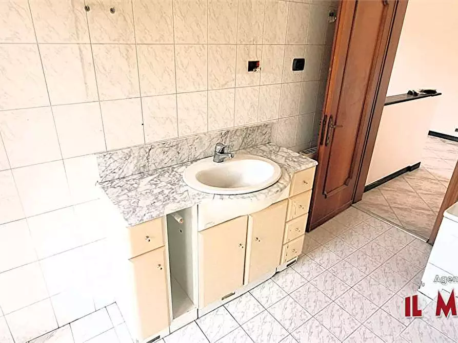 Immagine 11 di Monolocale in vendita  in Via San Quirico a Genova