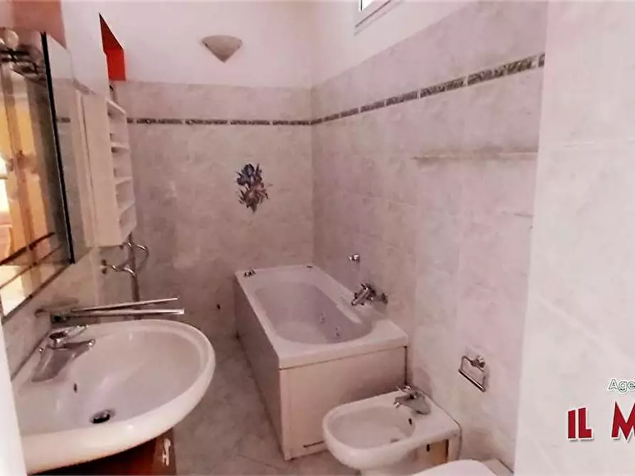 Immagine 49 di Trilocale in vendita  in Via Antonio Gavino a Campomorone