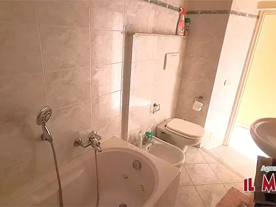 Immagine 47 di Trilocale in vendita  in Via Antonio Gavino a Campomorone