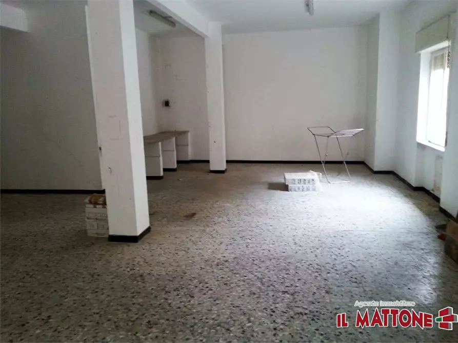Immagine 2 di Magazzino in vendita  in Via C. Rebora a Campomorone
