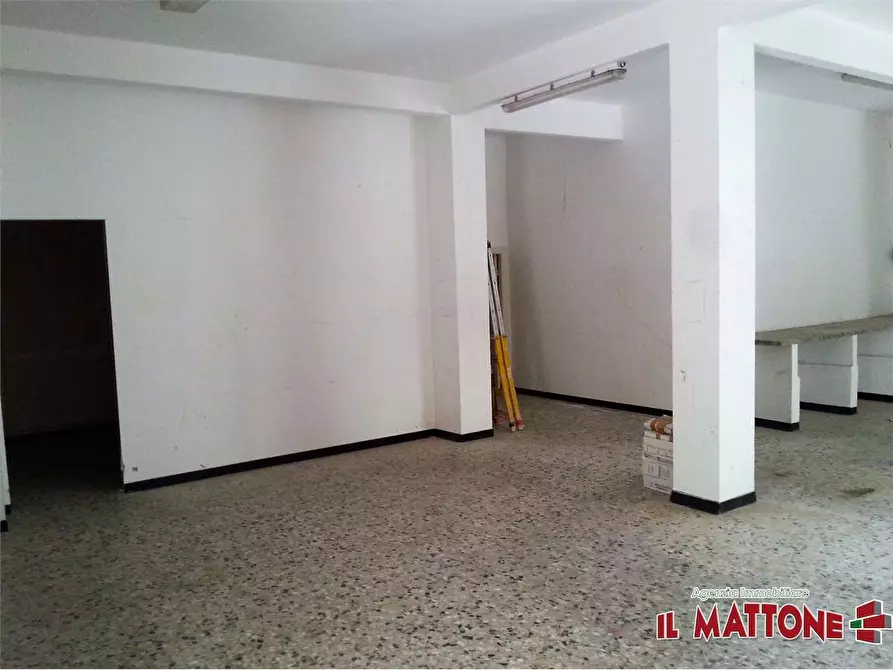 Immagine 3 di Magazzino in vendita  in Via C. Rebora a Campomorone