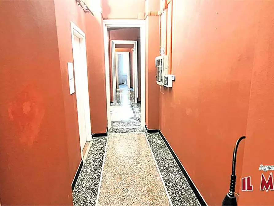 Immagine 8 di Ufficio in affitto  a Genova