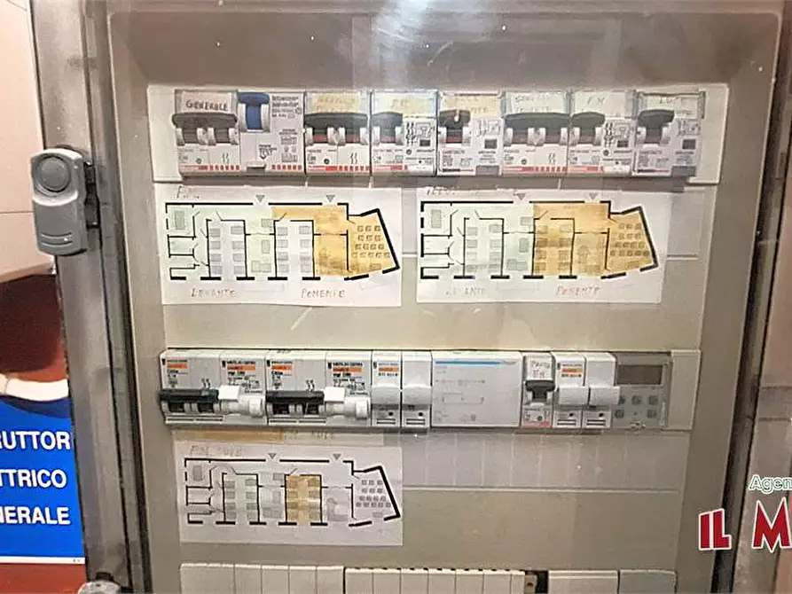 Immagine 20 di Ufficio in affitto  a Genova