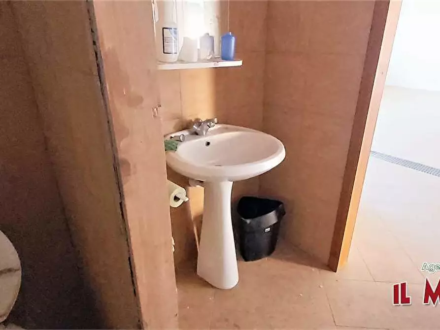 Immagine 8 di Magazzino in affitto  in Via Villa Piana a Campomorone