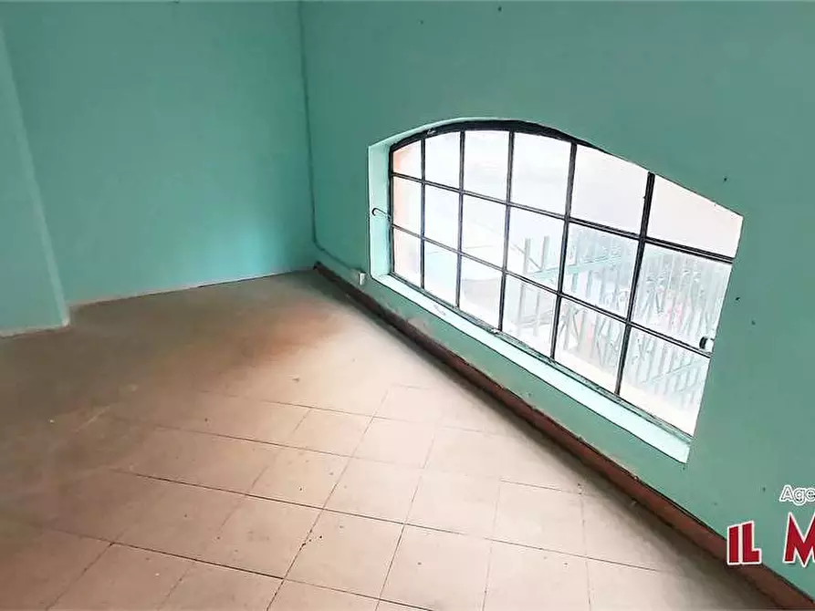 Immagine 9 di Magazzino in affitto  in Via Villa Piana a Campomorone