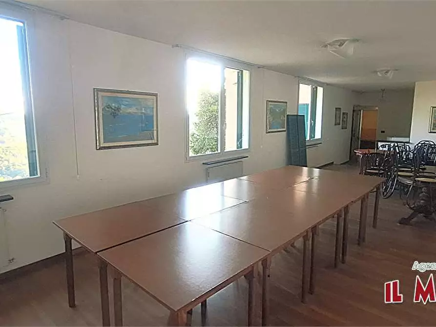 Immagine 14 di Villa in vendita  in Via 2 Giugno a Mignanego