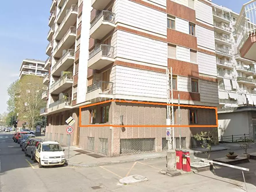 Immagine 20 di Ufficio in affitto  in via Vincenzo Lancia 126 a Torino