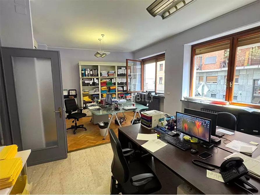 Immagine 3 di Ufficio in affitto  in via Vincenzo Lancia 126 a Torino