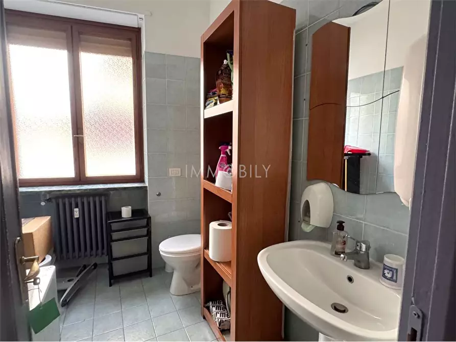 Immagine 16 di Ufficio in affitto  in via Vincenzo Lancia 126 a Torino