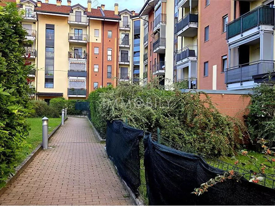 Immagine 12 di Bilocale in affitto  in via Montale  3/E a La Loggia