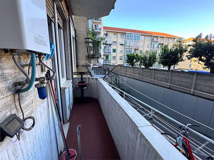 Immagine 19 di Bilocale in vendita  in via Vincenzo Lancia 124 a Torino