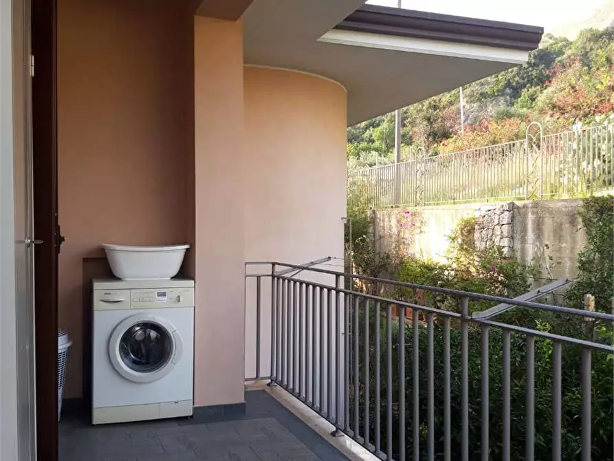 Immagine 19 di Porzione di villa in vendita  a Formia