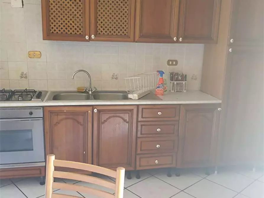 Immagine 3 di Trilocale in affitto  a Minturno