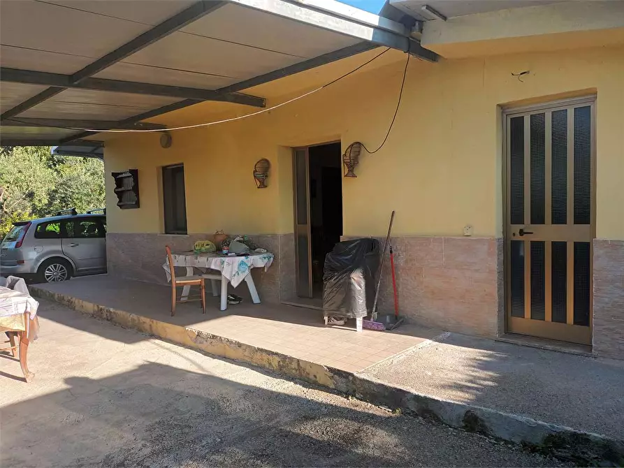 Immagine 4 di Casa indipendente in vendita  a Minturno