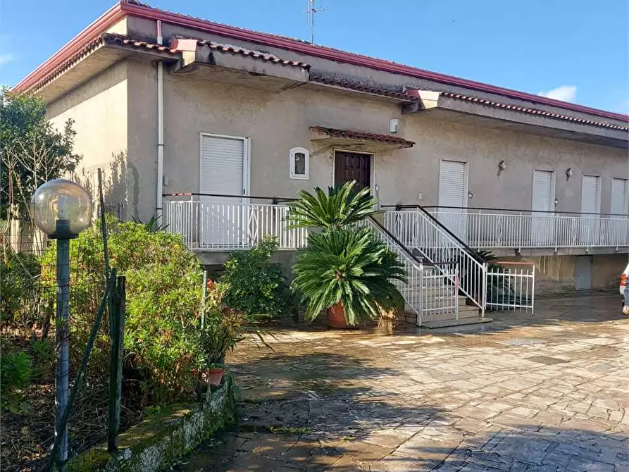 Immagine 1 di Villa in vendita  a Formia