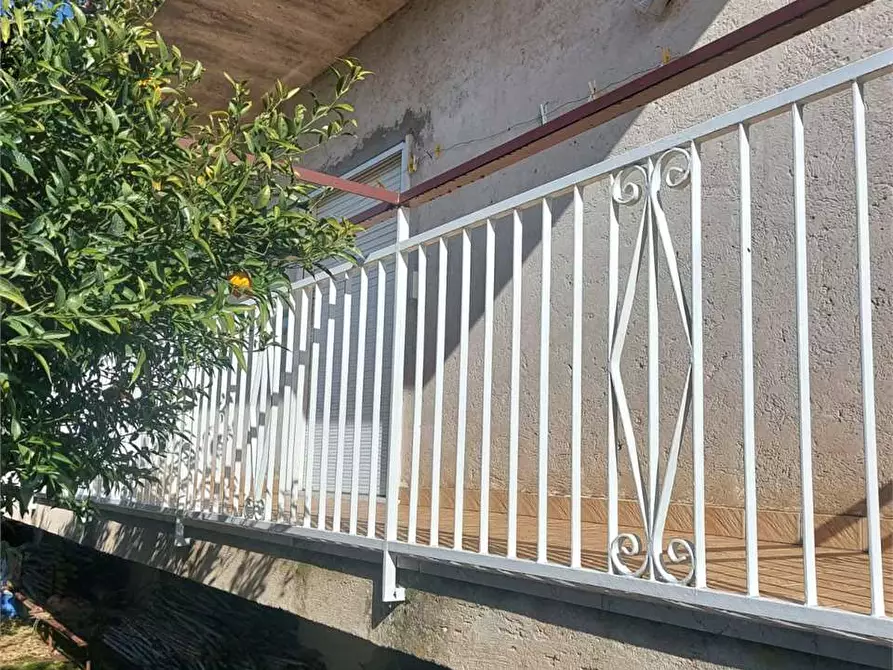 Immagine 3 di Villa in vendita  a Formia