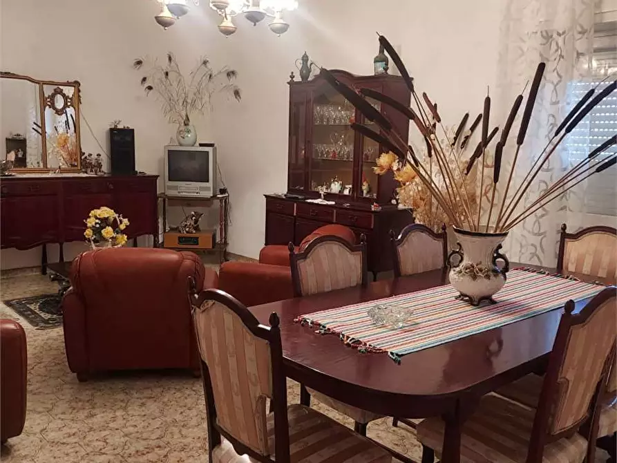 Immagine 11 di Villa in vendita  a Formia