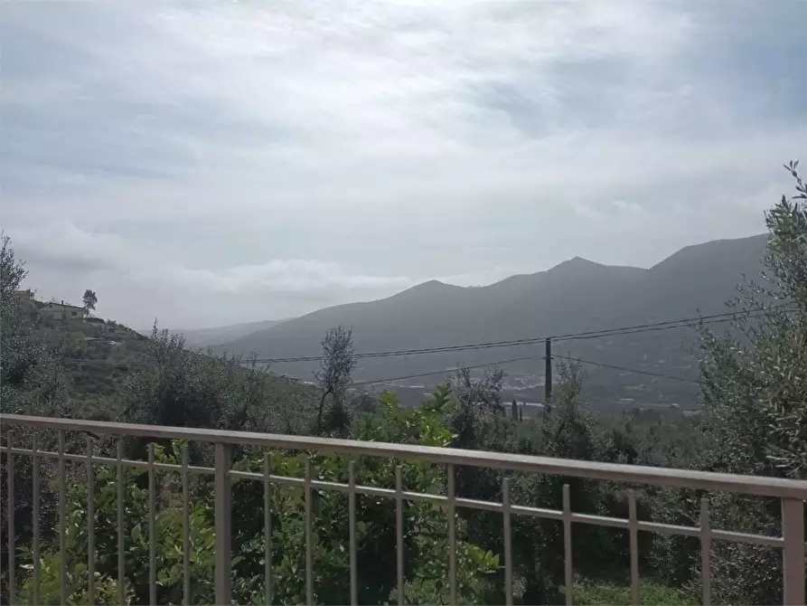 Immagine 4 di Villa in vendita  a Itri