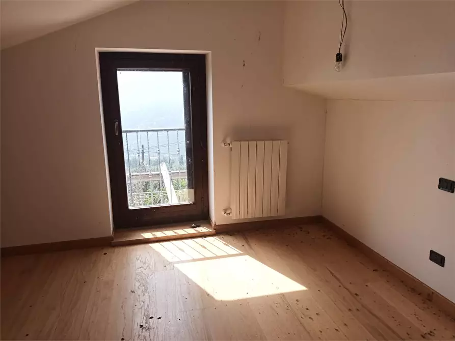 Immagine 12 di Villa in vendita  a Itri