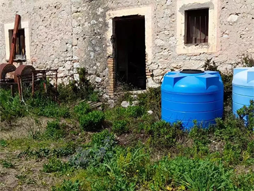 Immagine 2 di Rustico / casale in vendita  a Formia