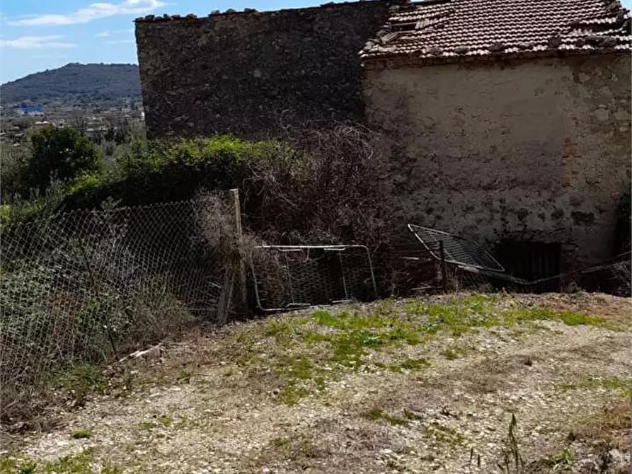 Immagine 6 di Rustico / casale in vendita  a Formia