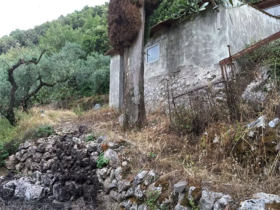 Immagine 3 di Rustico / casale in vendita  a Formia