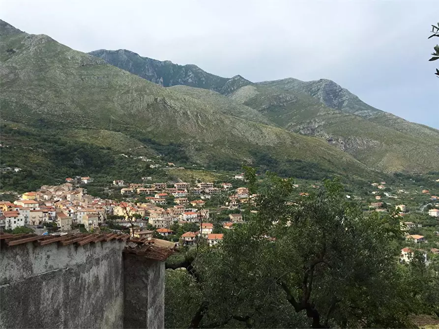 Immagine 4 di Rustico / casale in vendita  a Formia