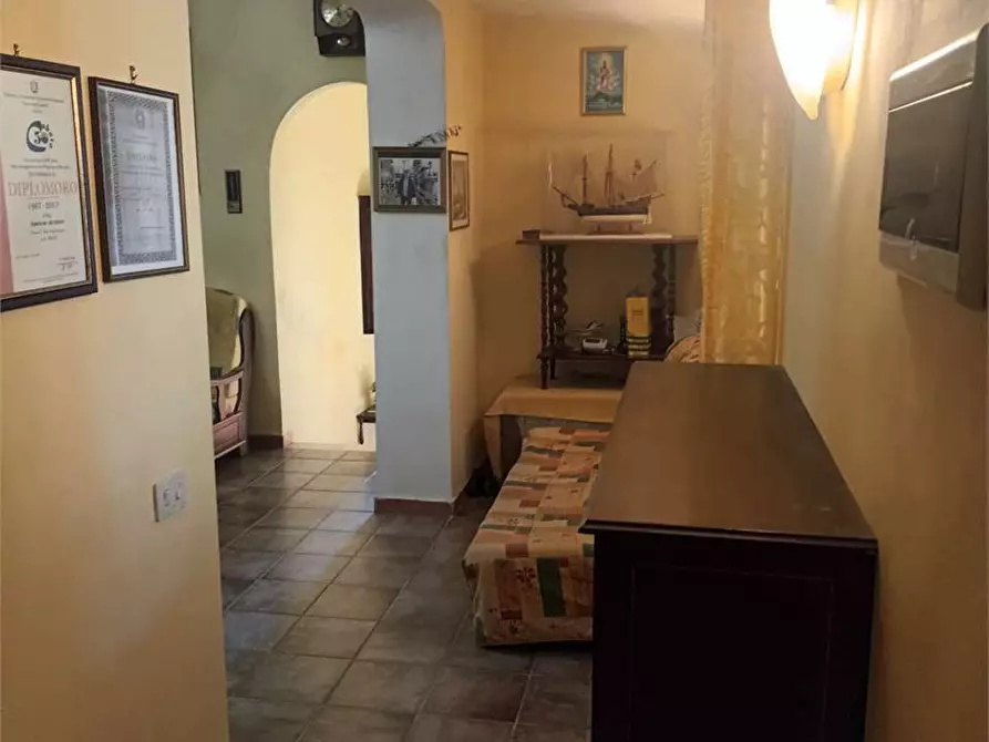 Immagine 21 di Villa in vendita  a Formia