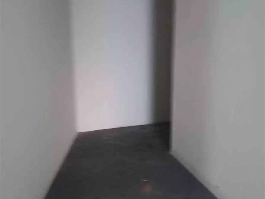 Immagine 9 di Capannone industriale in affitto  a Formia