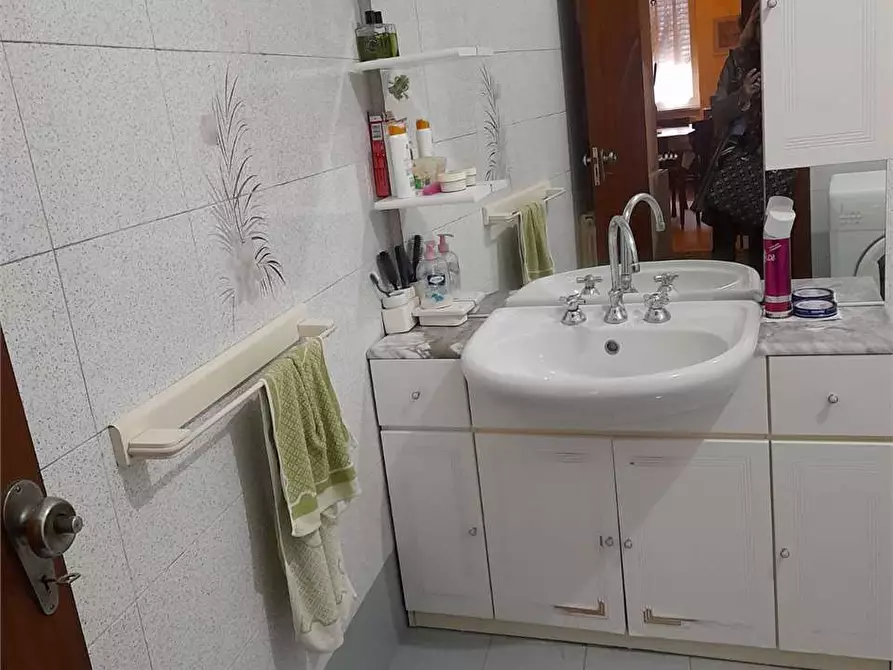 Immagine 2 di Villa in vendita  a Formia