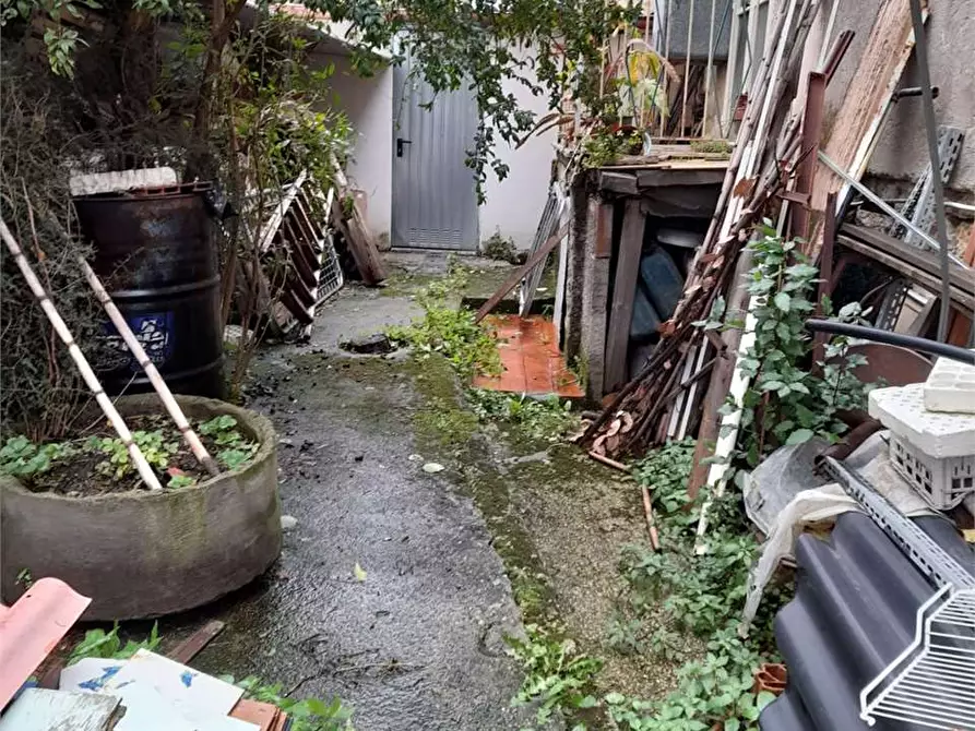 Immagine 11 di Villa in vendita  a Formia