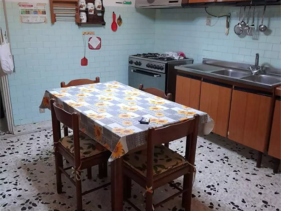 Immagine 17 di Villa in vendita  a Formia