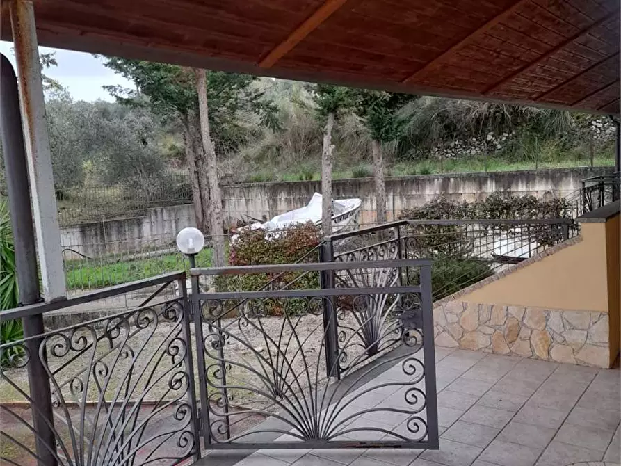 Immagine 2 di Porzione di villa in vendita  a Itri