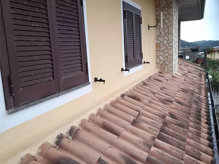 Immagine 5 di Porzione di villa in vendita  a Itri